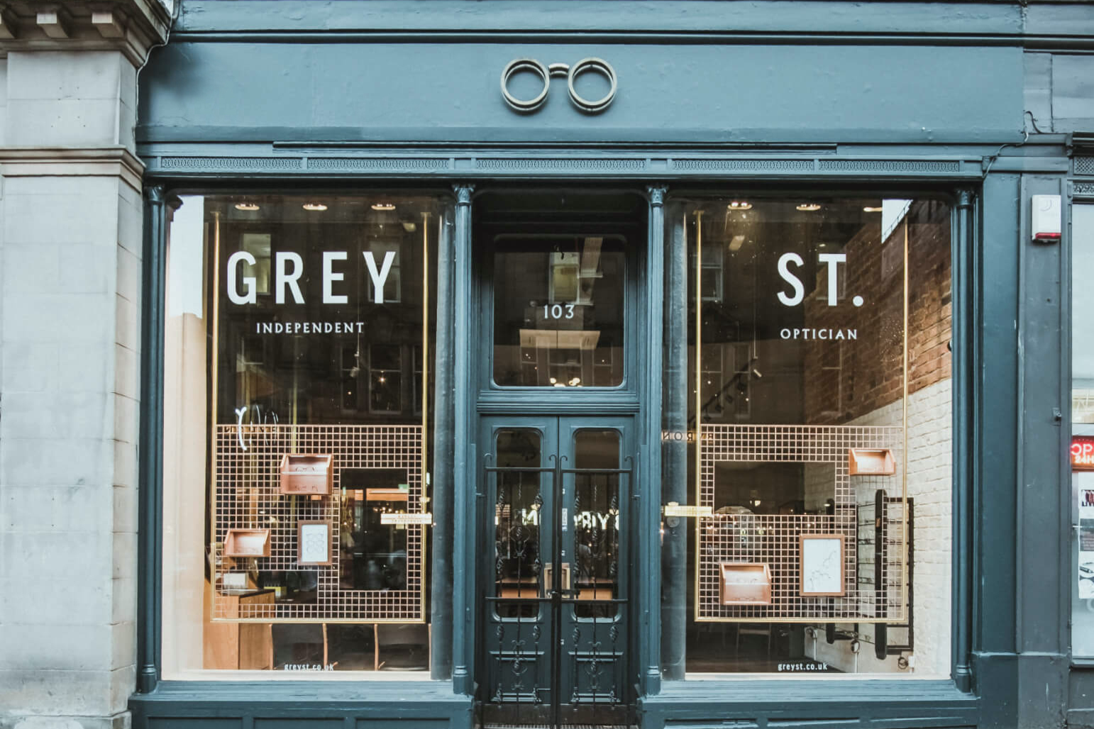 How to achieve a traditional shopfront design aesthetic